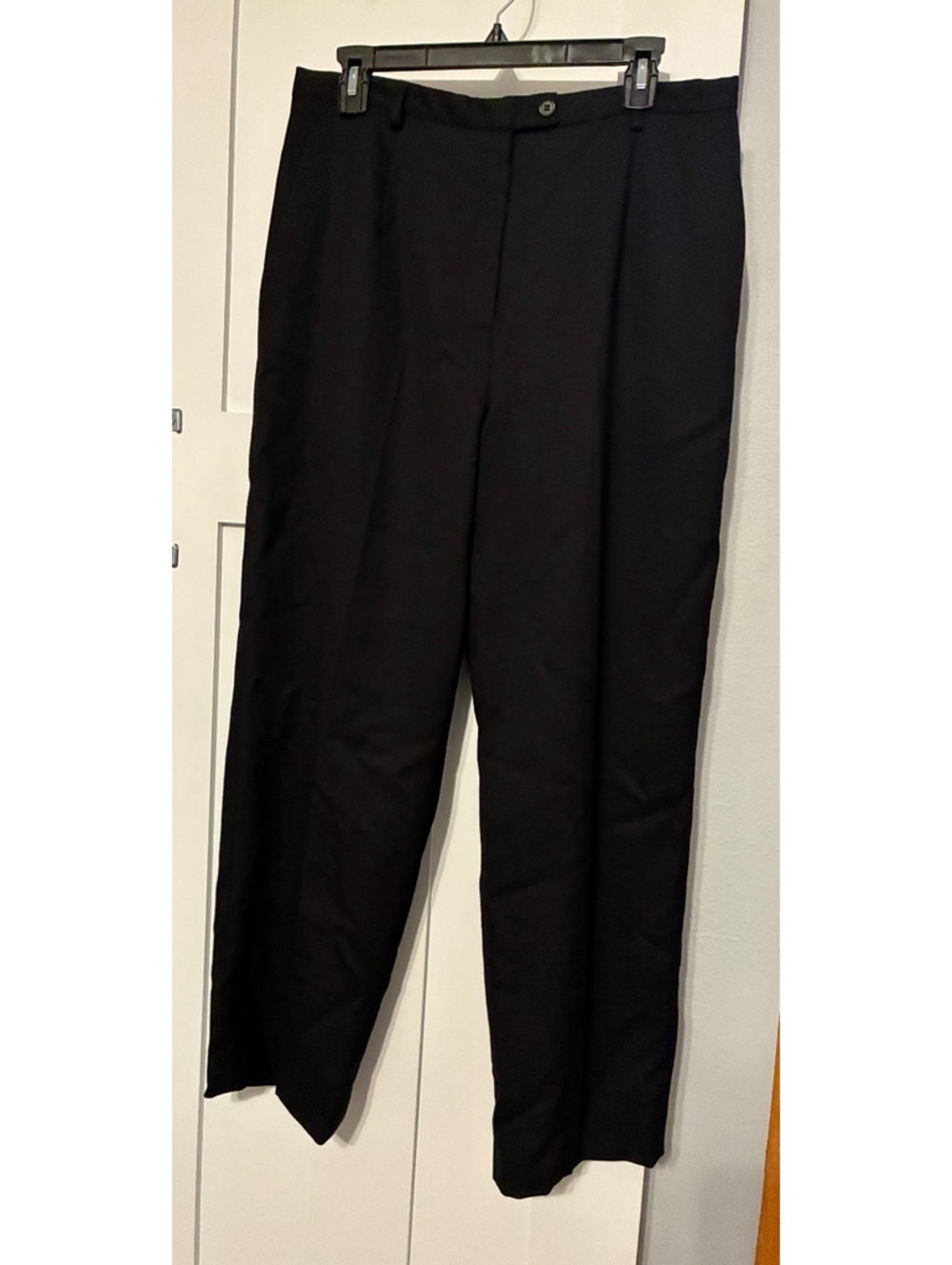 Pendleton Women's Black 100% Virgin Wool Dress Pants, Size 16 Petite.
